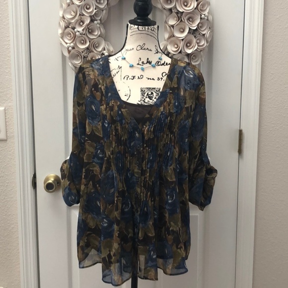 Covington Tops - 🟣3/$35 Covington sheer floral brown blouse w/tank